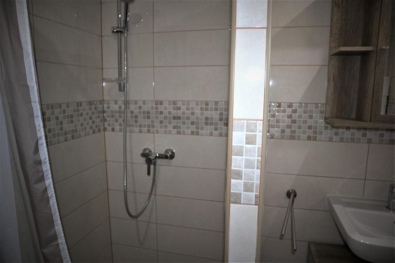 Apartmani Sanja ヴィル エクステリア 写真