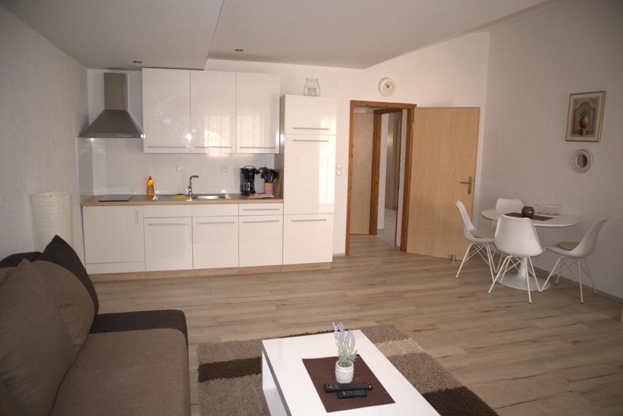 Apartmani Sanja ヴィル エクステリア 写真