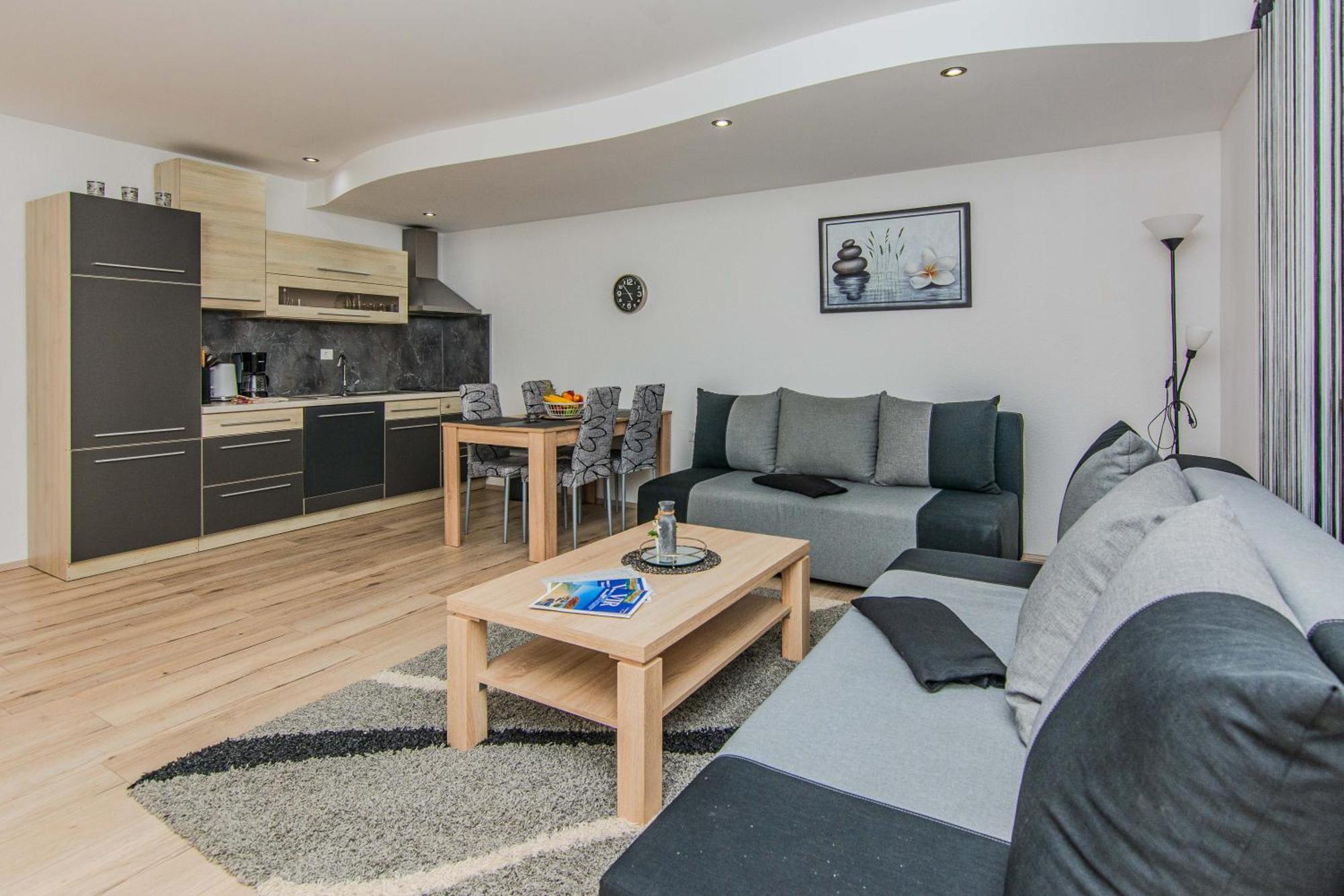 Apartmani Sanja ヴィル エクステリア 写真